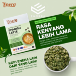 Kotak Enera Spanish Latte dipaparkan bersama biji kopi hijau dan maklumat mengenai High Fiber Formula, L-Carnitine serta Green Coffee Extract, menonjolkan kelebihan kopi sebagai pelengkap gaya hidup sihat.